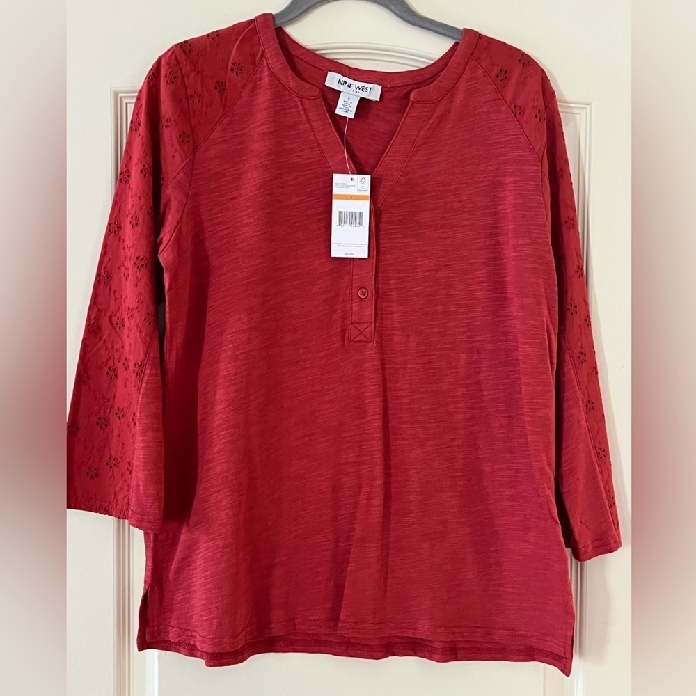 NWT Nine West Jeans brand Henley Style 3/4 Sleeve Women’s size Small